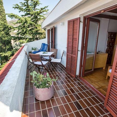 Ferienwohnung Penthouse Karlobag Exterior foto