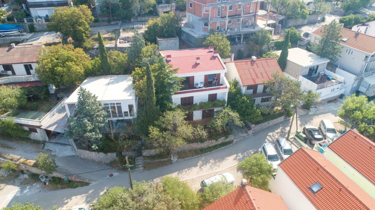 Ferienwohnung Penthouse Karlobag Exterior foto