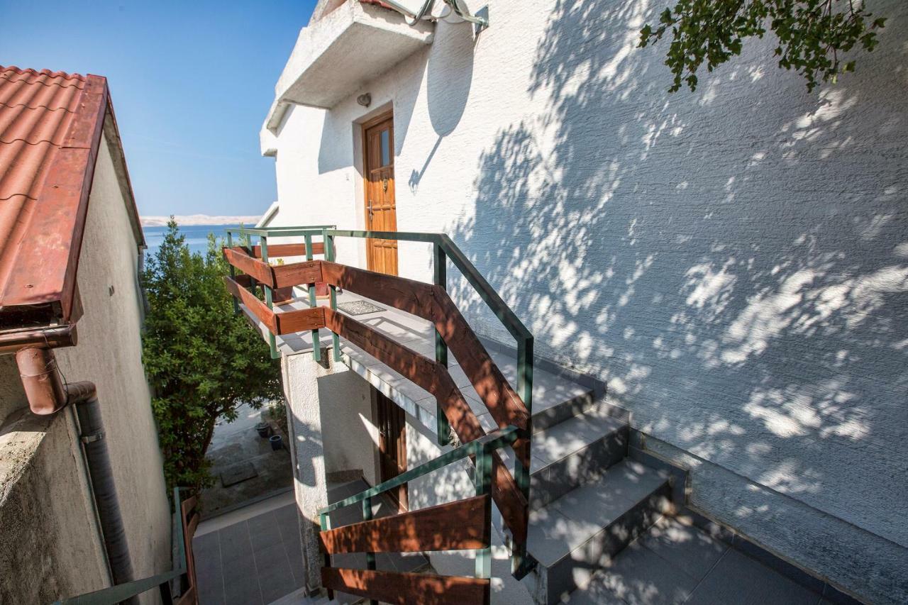 Ferienwohnung Penthouse Karlobag Exterior foto