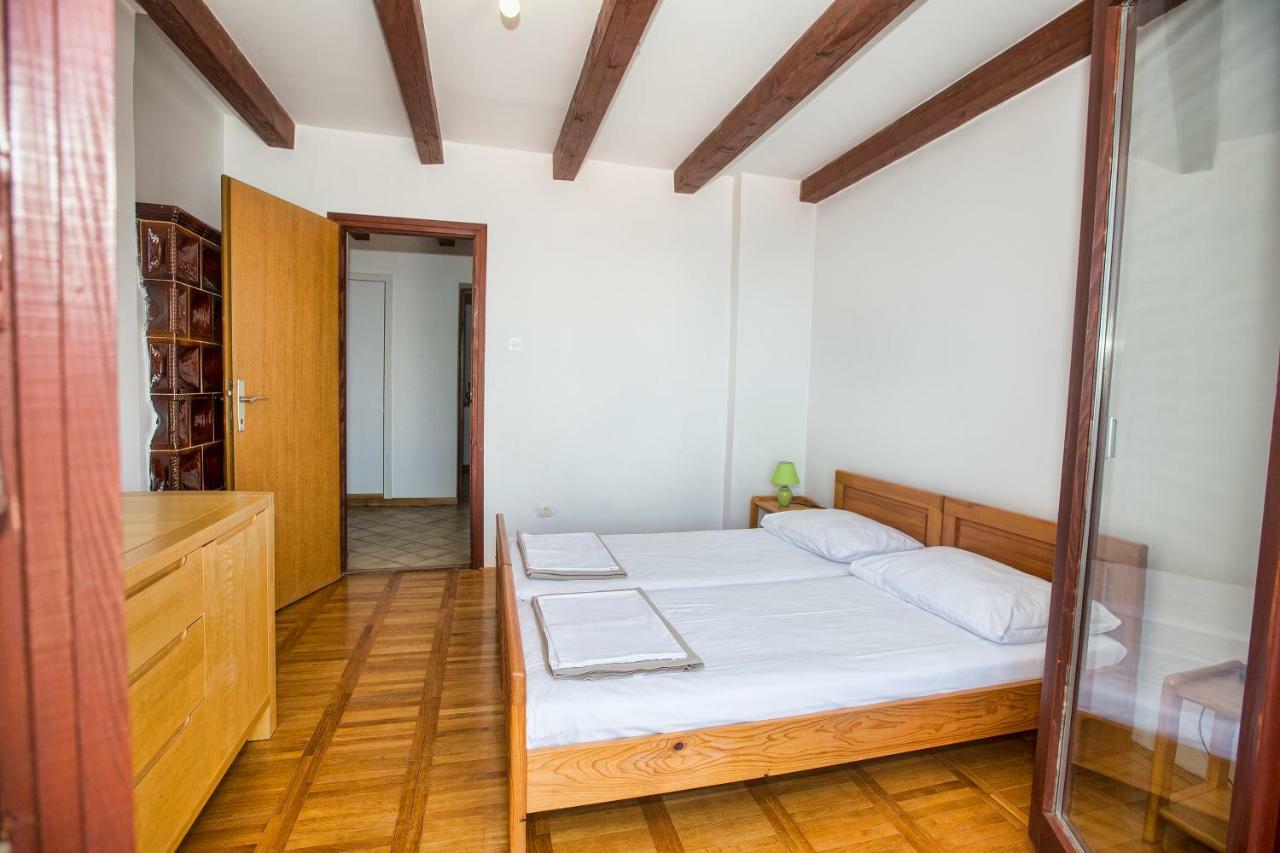 Ferienwohnung Penthouse Karlobag Exterior foto