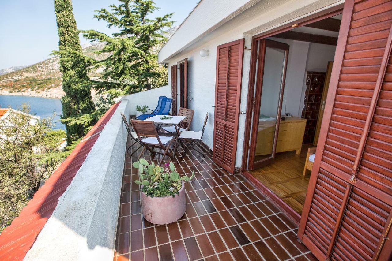 Ferienwohnung Penthouse Karlobag Exterior foto